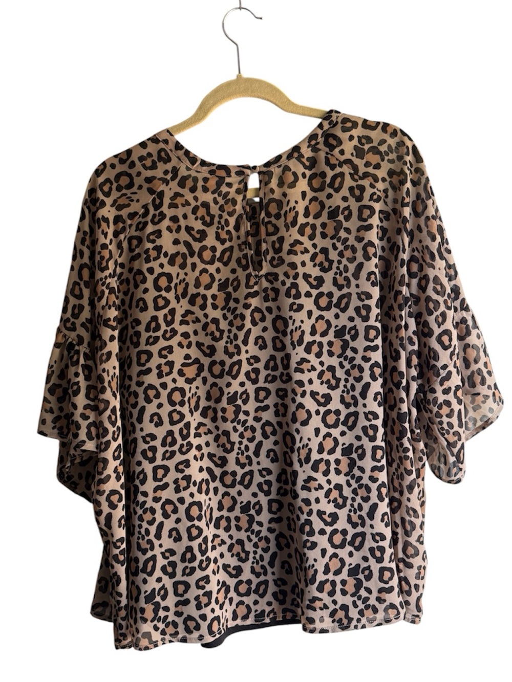 Ava & Viv Leopard Print Short Ruffled Sleeve Blouse Size 2X - Picture 4 of 4